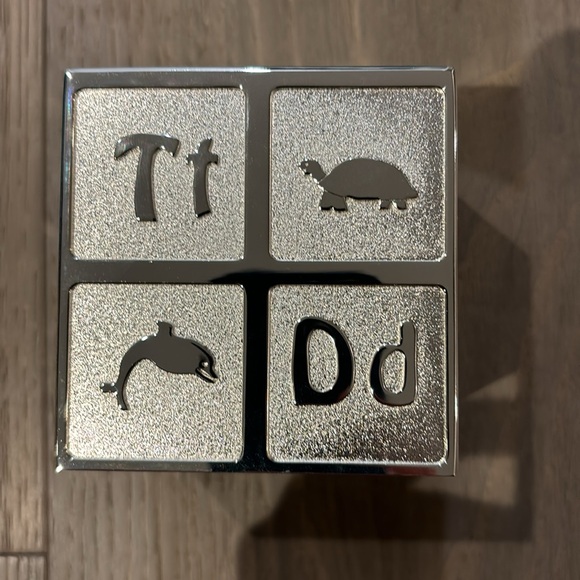 Maison Birks
Alphabet Learning Block Coin Bank - Picture 5 of 9